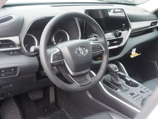 new 2026 Toyota Highlander car, priced at $48,363