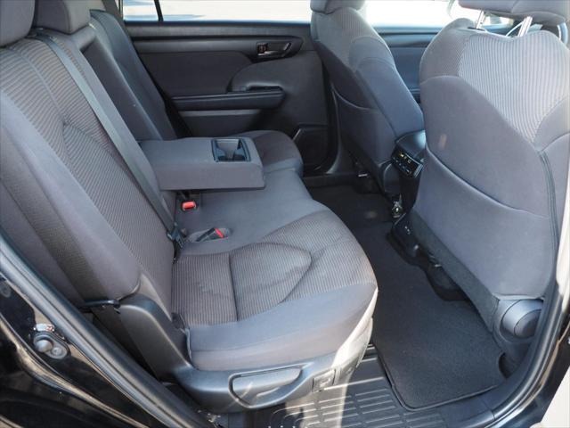 used 2023 Toyota Highlander car, priced at $35,999