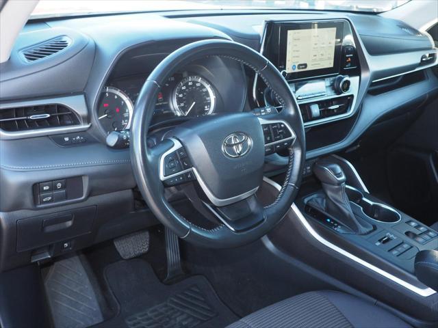 used 2023 Toyota Highlander car, priced at $35,999