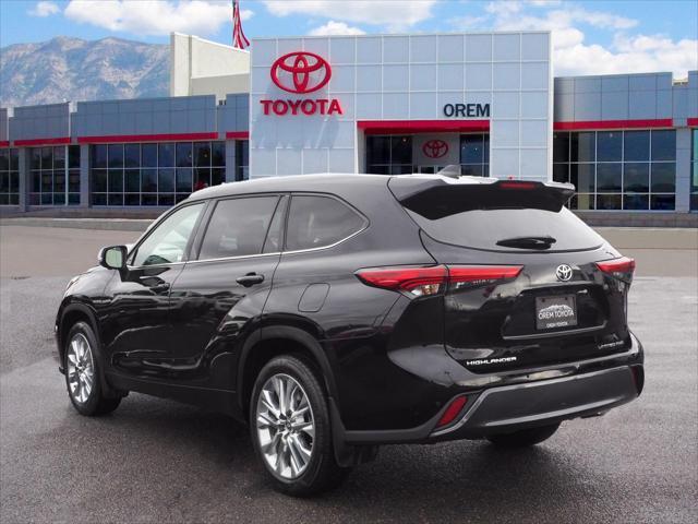 used 2023 Toyota Highlander car, priced at $40,822