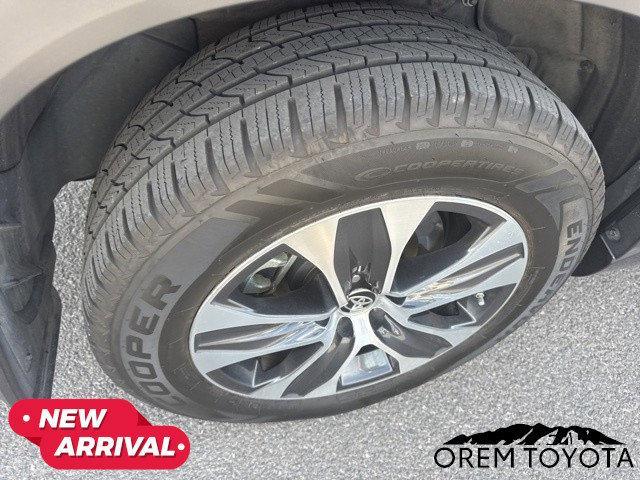 used 2020 Toyota Highlander Hybrid car, priced at $37,211