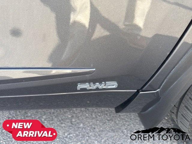 used 2020 Toyota Highlander Hybrid car, priced at $37,211