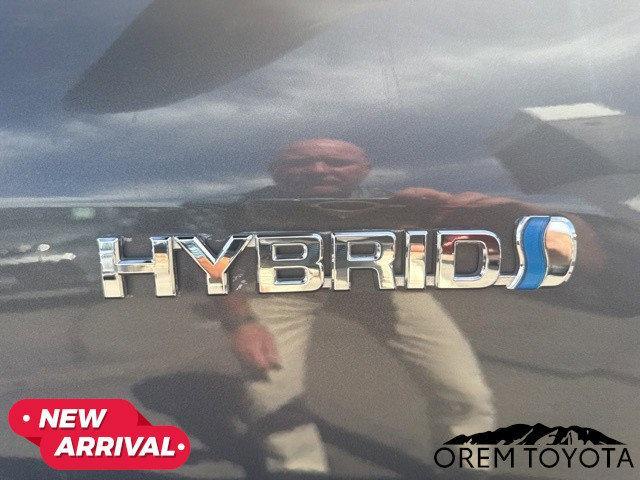 used 2020 Toyota Highlander Hybrid car, priced at $37,211