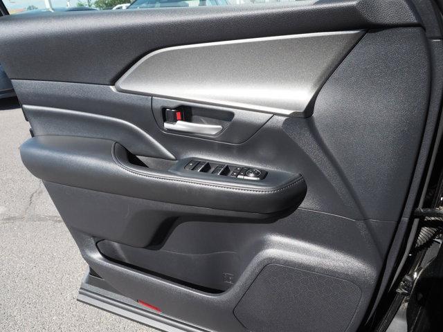 used 2025 Toyota Highlander car, priced at $53,449