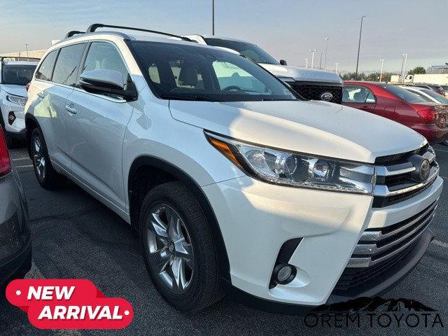 used 2017 Toyota Highlander car, priced at $22,797