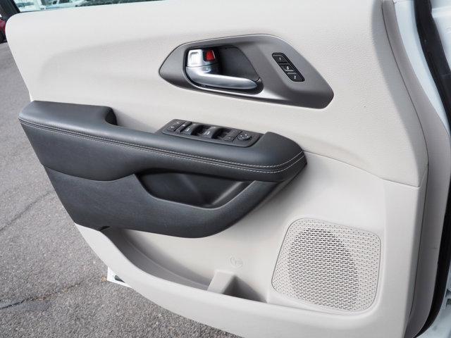 used 2024 Chrysler Pacifica car, priced at $30,437