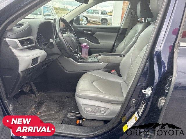 used 2021 Toyota Highlander Hybrid car, priced at $26,232