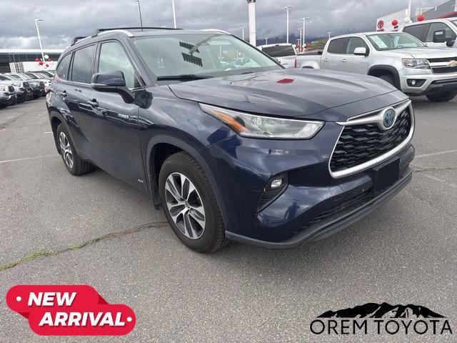used 2021 Toyota Highlander Hybrid car, priced at $26,232