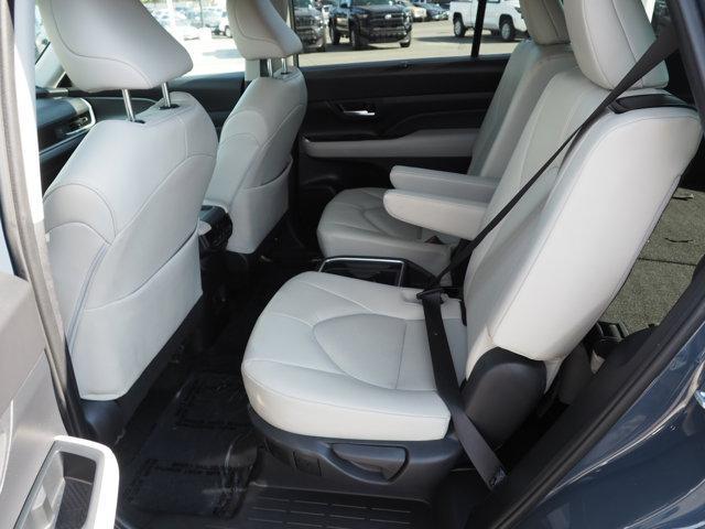 used 2025 Toyota Highlander car, priced at $53,337