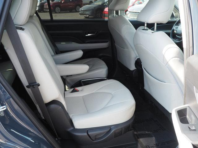 used 2025 Toyota Highlander car, priced at $53,337