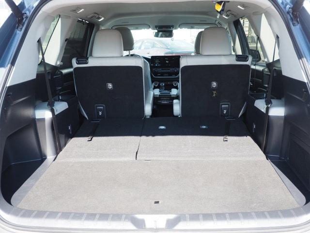 used 2025 Toyota Highlander car, priced at $53,337