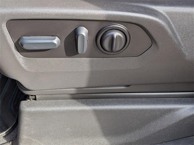 used 2022 Chevrolet Silverado 1500 car, priced at $33,300