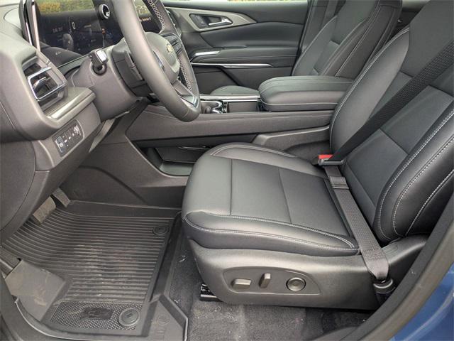 new 2026 Chevrolet Traverse car, priced at $46,120