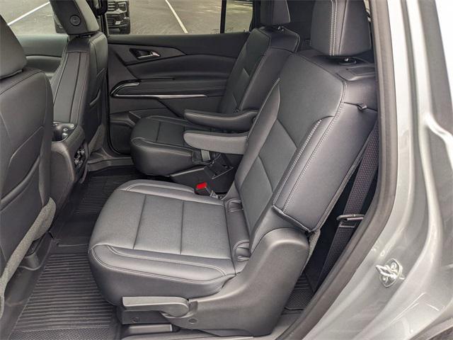 new 2025 Chevrolet Traverse car, priced at $45,945