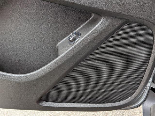 used 2024 Chevrolet Traverse car, priced at $30,000