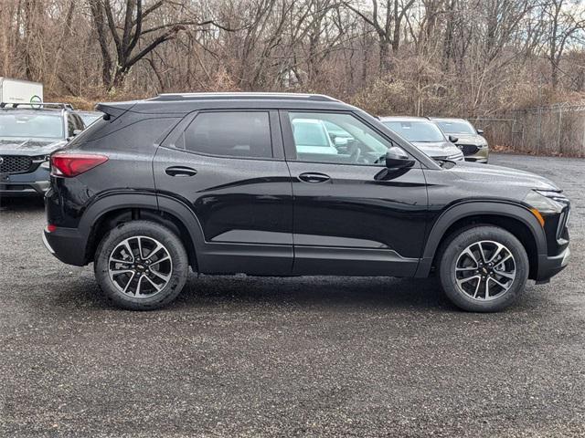 new 2025 Chevrolet TrailBlazer car, priced at $27,990