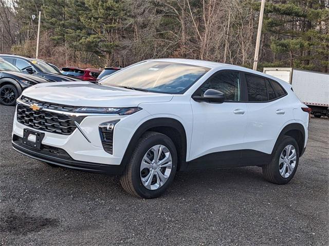 new 2025 Chevrolet Trax car, priced at $22,240