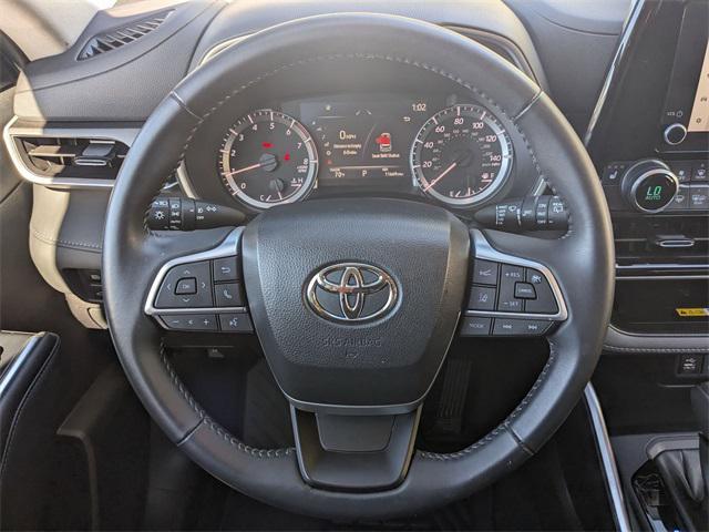 used 2023 Toyota Highlander car, priced at $41,250