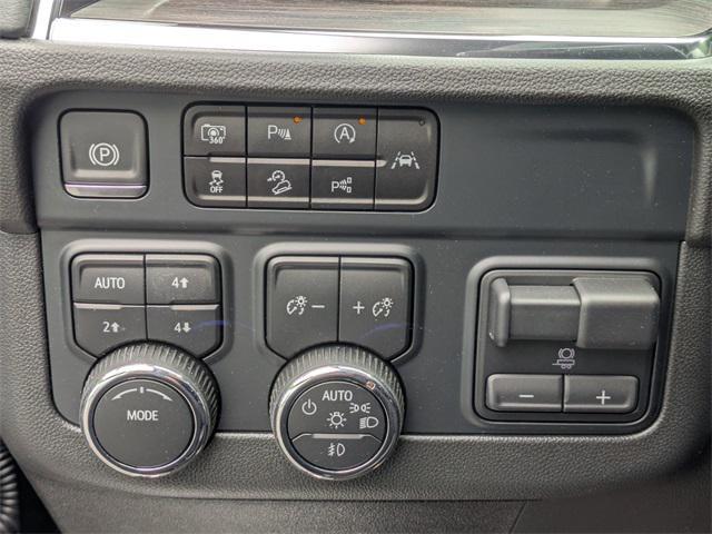new 2025 Chevrolet Suburban car