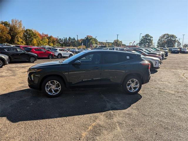 new 2025 Chevrolet Trax car, priced at $22,885