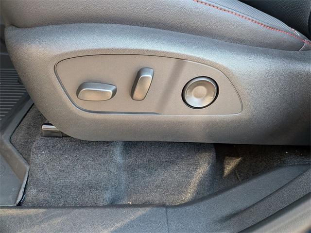 new 2026 Chevrolet Traverse car, priced at $53,945