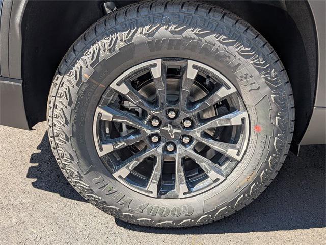 new 2026 Chevrolet Traverse car, priced at $53,945