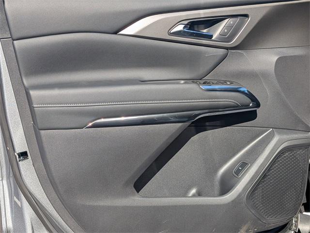 new 2026 Chevrolet Traverse car, priced at $45,120