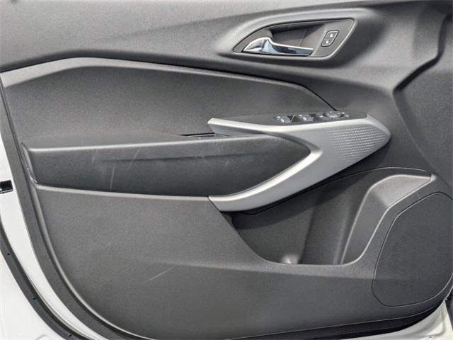 new 2025 Chevrolet Trax car, priced at $22,890