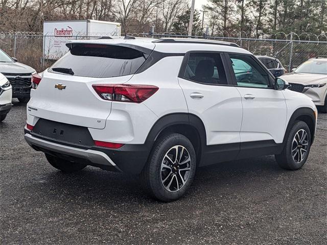 new 2025 Chevrolet TrailBlazer car, priced at $27,990