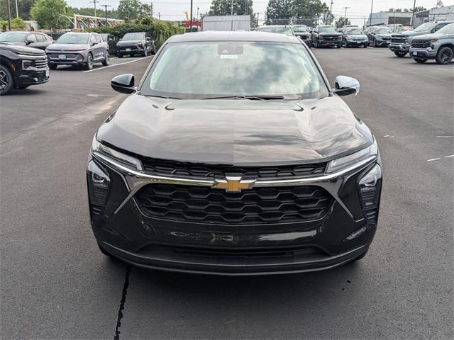 new 2025 Chevrolet Trax car, priced at $23,525