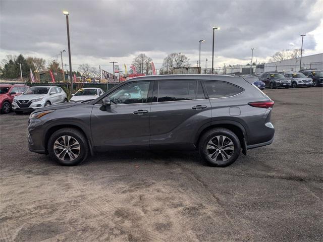 used 2021 Toyota Highlander car, priced at $32,477