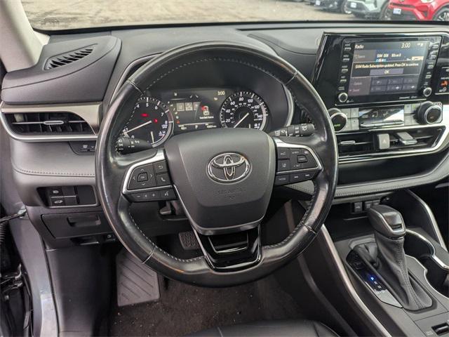 used 2021 Toyota Highlander car, priced at $32,477