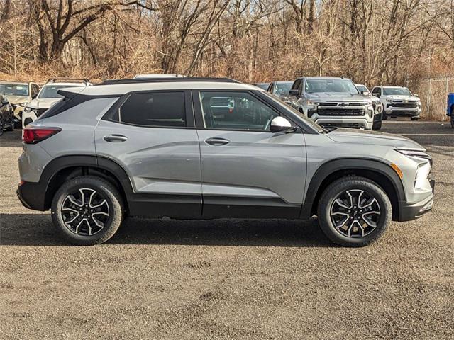 new 2025 Chevrolet TrailBlazer car, priced at $32,810