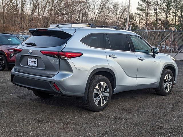 used 2021 Toyota Highlander Hybrid car, priced at $35,550