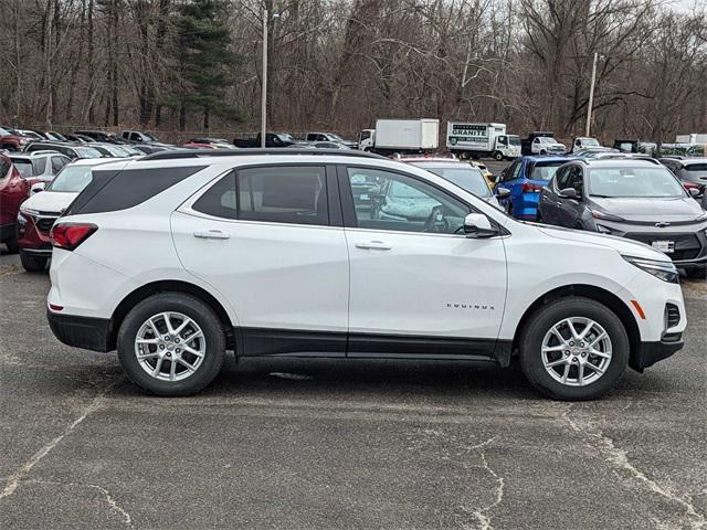 new 2024 Chevrolet Equinox car, priced at $35,335