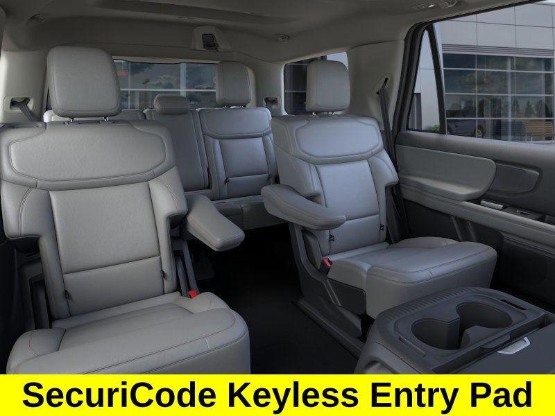 new 2025 Ford Expedition car, priced at $71,251
