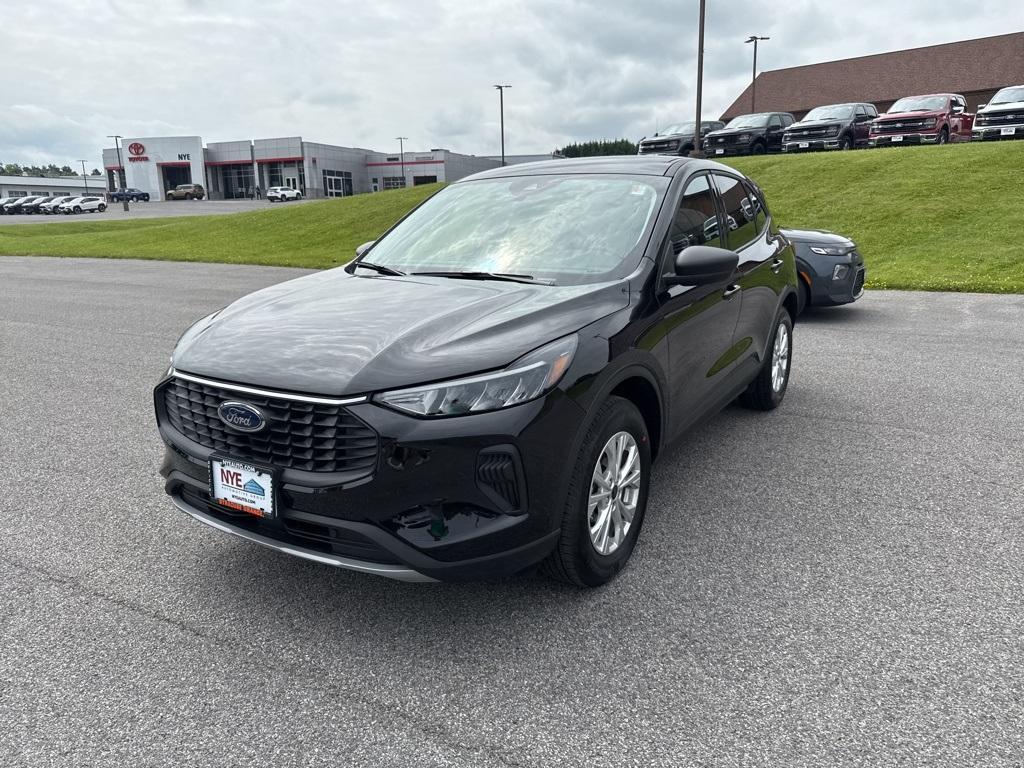 used 2025 Ford Escape car, priced at $28,499