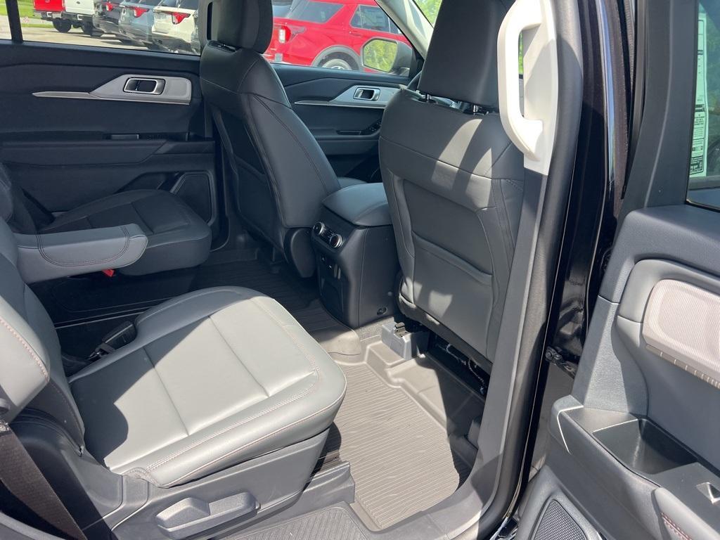 new 2025 Ford Explorer car, priced at $44,850