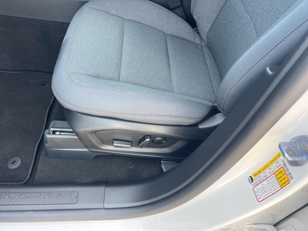 new 2025 Ford Explorer car, priced at $41,149