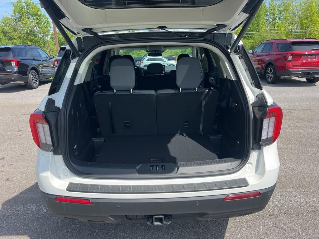 new 2025 Ford Explorer car, priced at $41,149