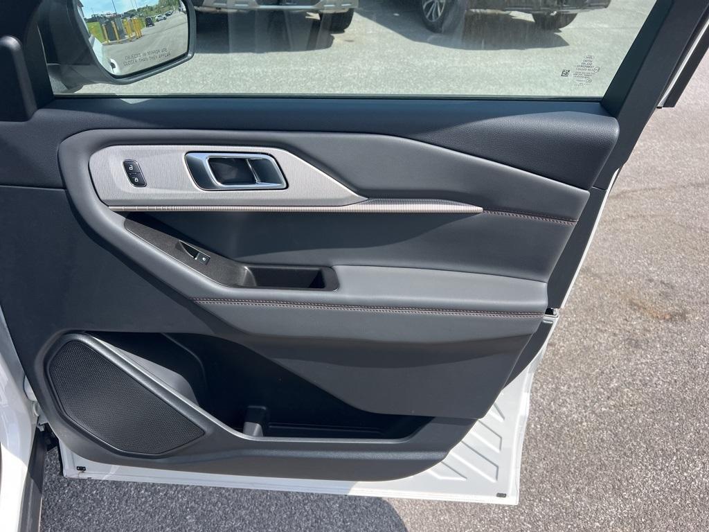 new 2025 Ford Explorer car, priced at $41,149