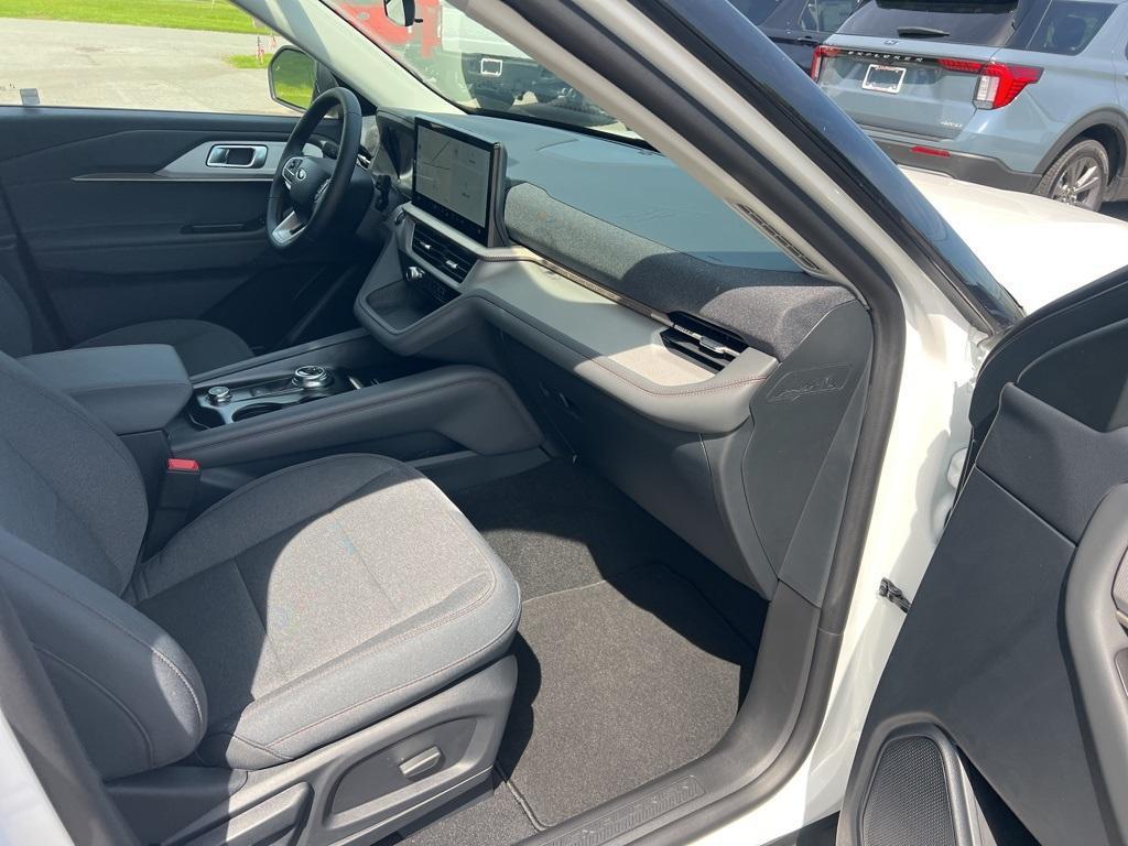 new 2025 Ford Explorer car, priced at $41,149