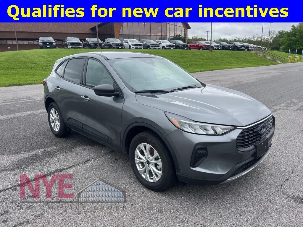 used 2025 Ford Escape car, priced at $28,499
