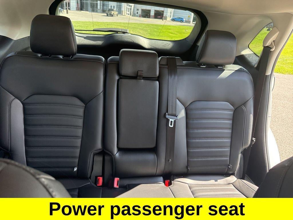 used 2024 Ford Edge car, priced at $27,920