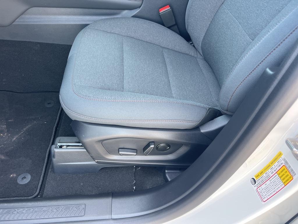 new 2025 Ford Explorer car, priced at $41,149