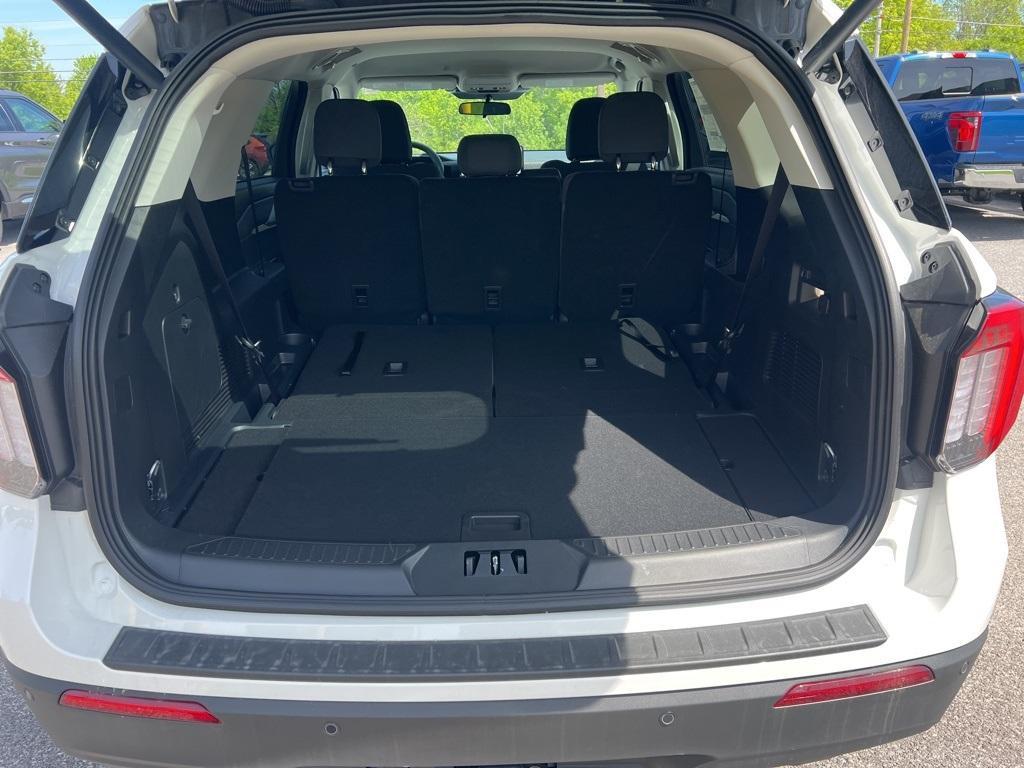 new 2025 Ford Explorer car, priced at $41,149