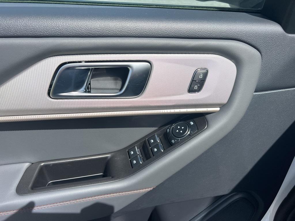 new 2025 Ford Explorer car, priced at $41,149