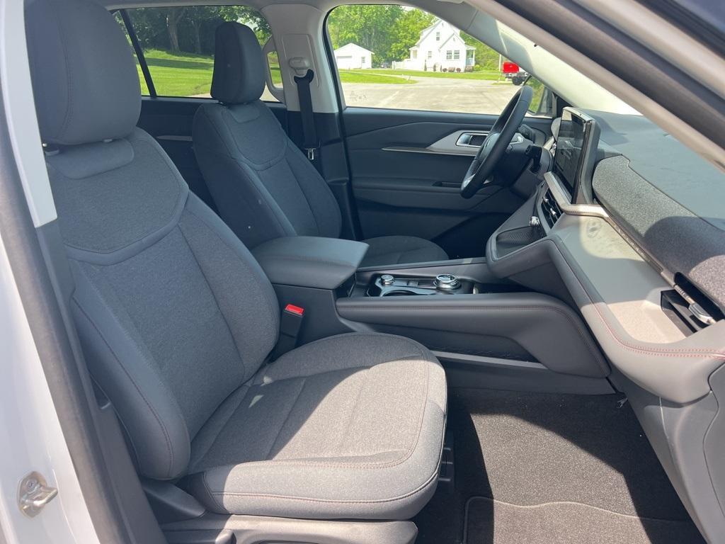 new 2025 Ford Explorer car, priced at $41,149