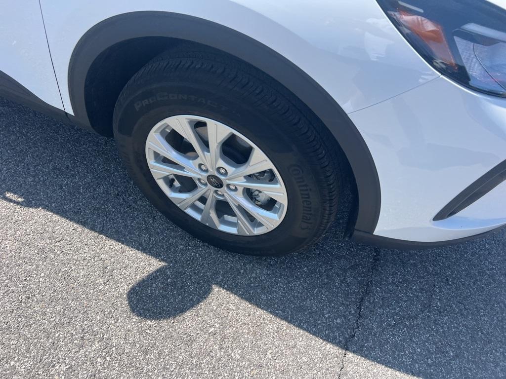 used 2025 Ford Escape car, priced at $29,999