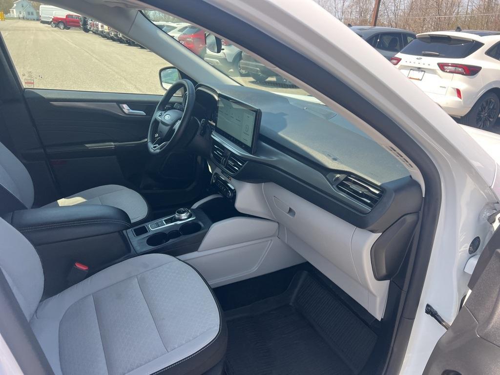 used 2025 Ford Escape car, priced at $29,999